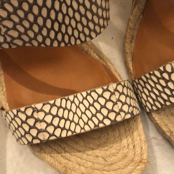 Franco Sarto Leather, chunky Barrel heel lace up sandal, size 8.5.  - Picture 4 of 10